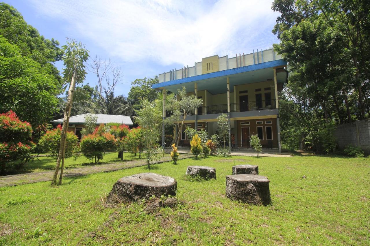 Tangkoko Lodge Bitung ภายนอก รูปภาพ